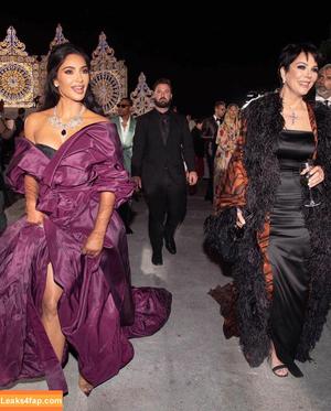 Kim Kardashian photo #0797