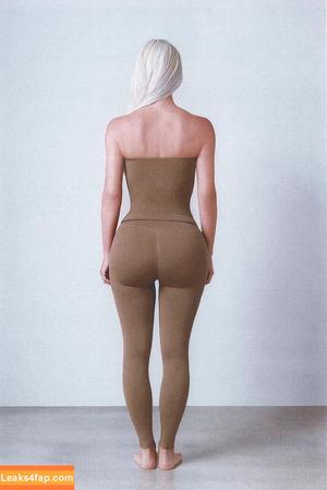 Kim Kardashian photo #0806