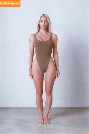 Kim Kardashian photo #0807