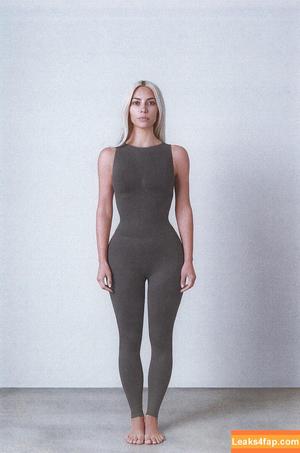 Kim Kardashian photo #0808