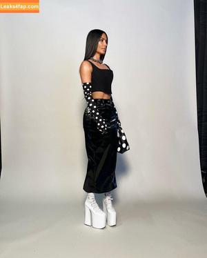 Kim Kardashian photo #0874