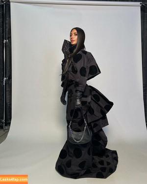 Kim Kardashian photo #0876