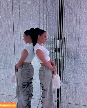 Kim Kardashian photo #0877