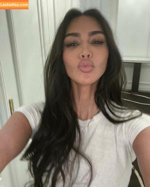 Kim Kardashian photo #0891