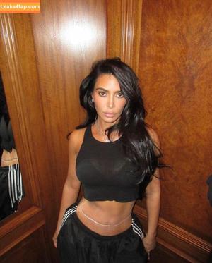 Kim Kardashian photo #0893