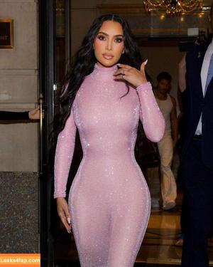 Kim Kardashian photo #0941