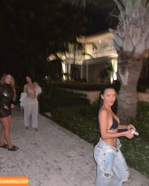 Kim Kardashian photo #0947