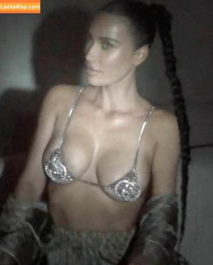 Kim Kardashian photo #0983
