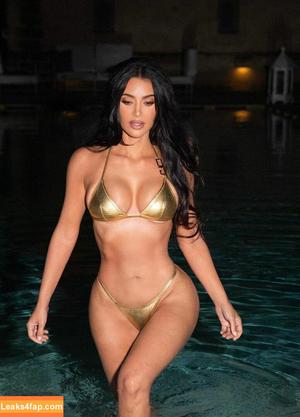 Kim Kardashian photo #0998