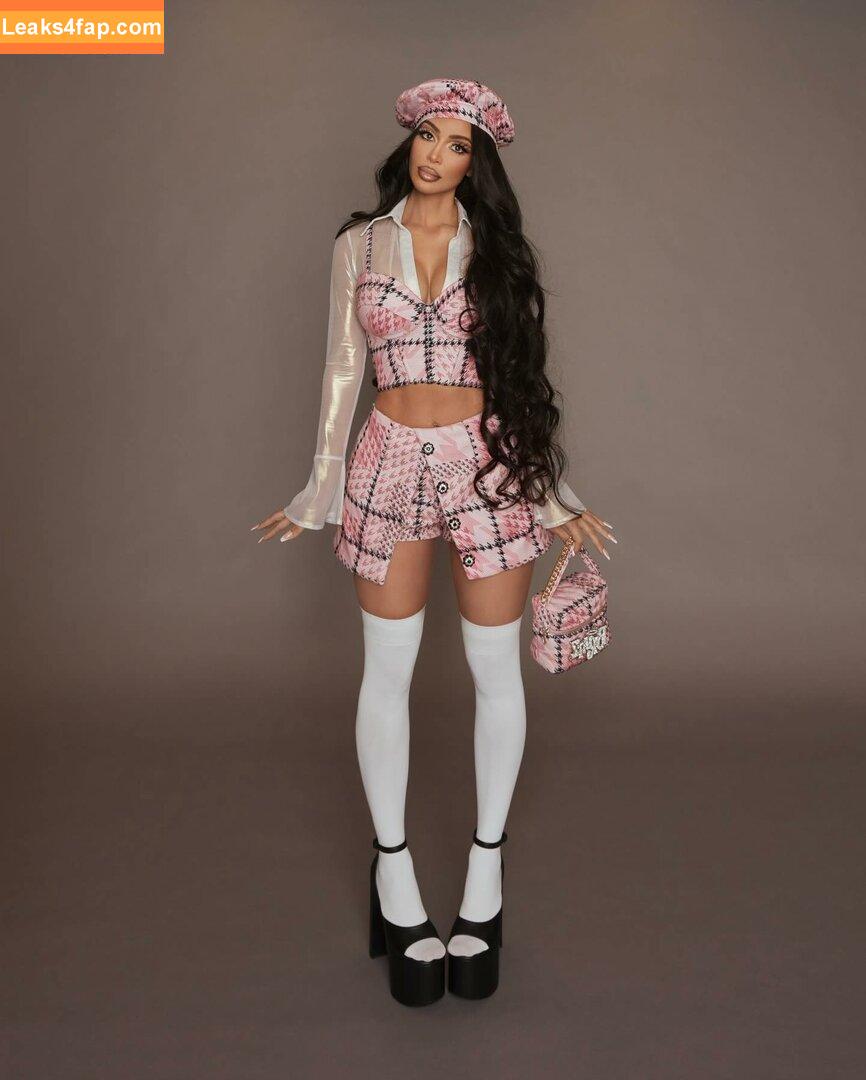 Kim Kardashian / https: / kimkadarshian / kimkardashian leaked photo photo #1101