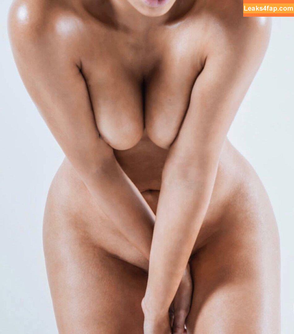 Kim Kardashian / https: / kimkadarshian / kimkardashian leaked photo photo #1115