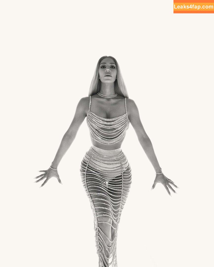 Kim Kardashian / https: / kimkadarshian / kimkardashian leaked photo photo #1135