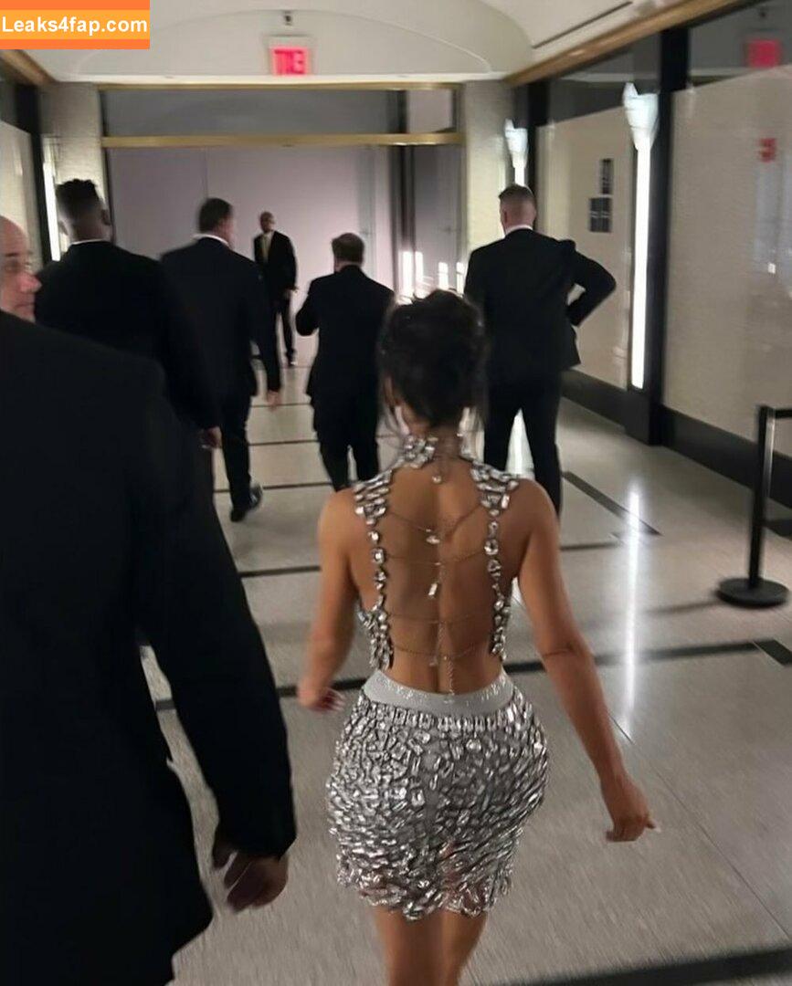 Kim Kardashian / https: / kimkadarshian / kimkardashian leaked photo photo #1216