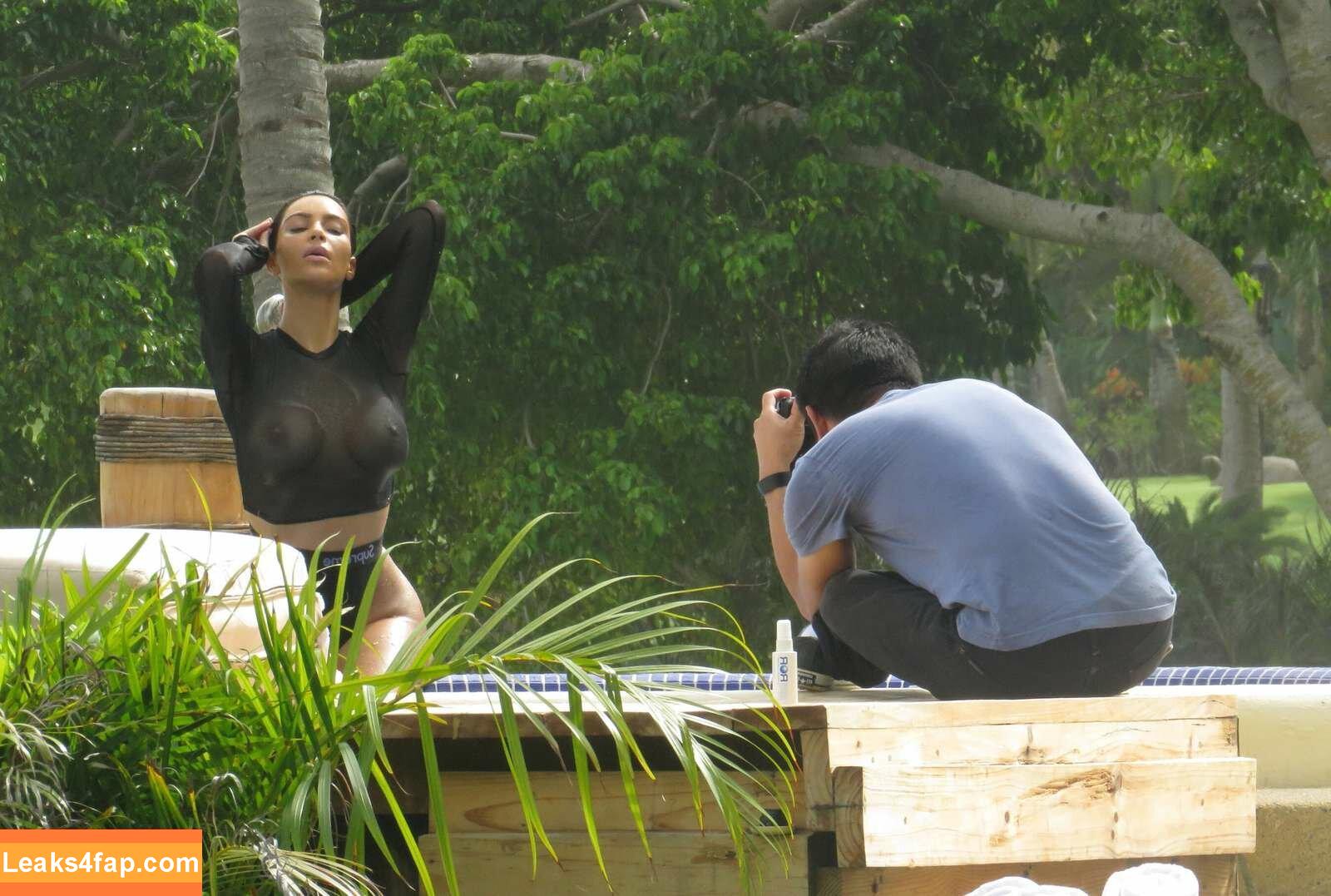 Kim Kardashian / https: / kimkadarshian / kimkardashian leaked photo photo #1283