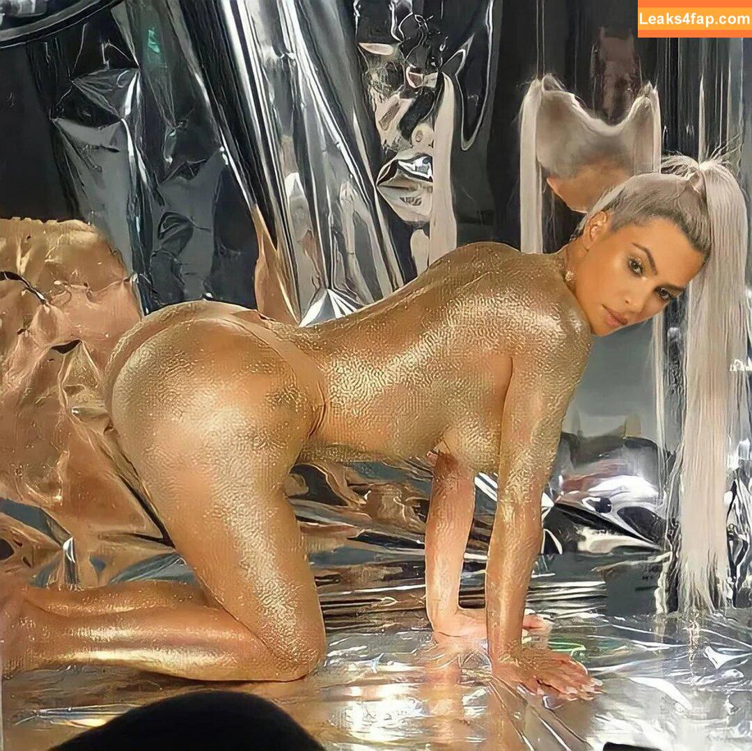 Kim Kardashian / https: / kimkadarshian / kimkardashian leaked photo photo #1307