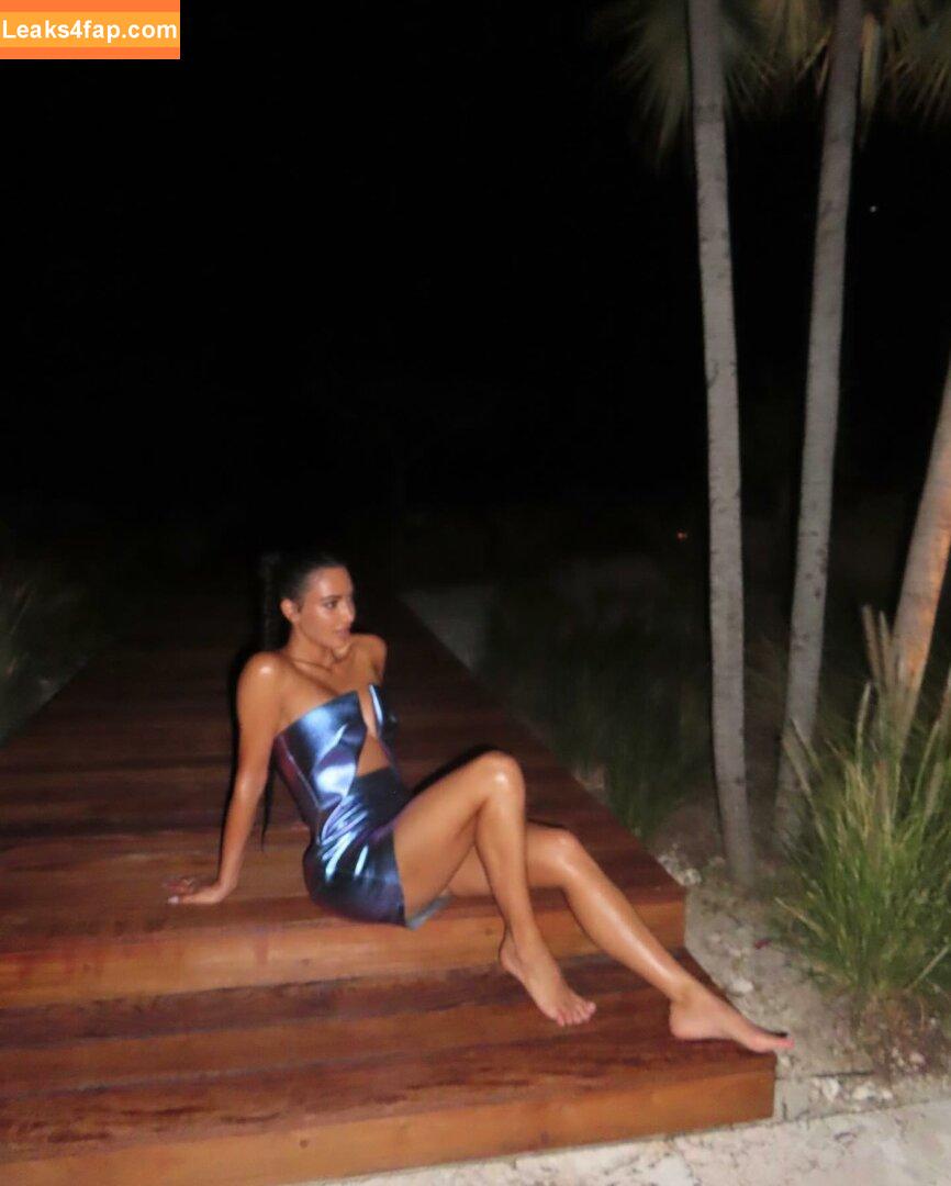 Kim Kardashian / https: / kimkadarshian / kimkardashian leaked photo photo #1366