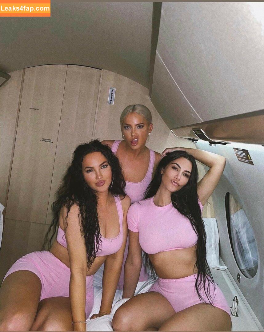 Kim Kardashian / KimKardashian / kimkadarshian leaked photo photo #1384