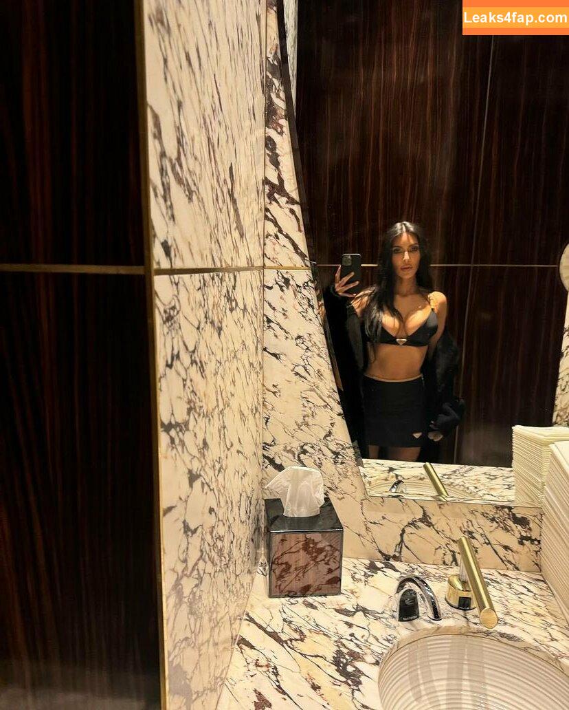 Kim Kardashian / KimKardashian / kimkadarshian leaked photo photo #1399