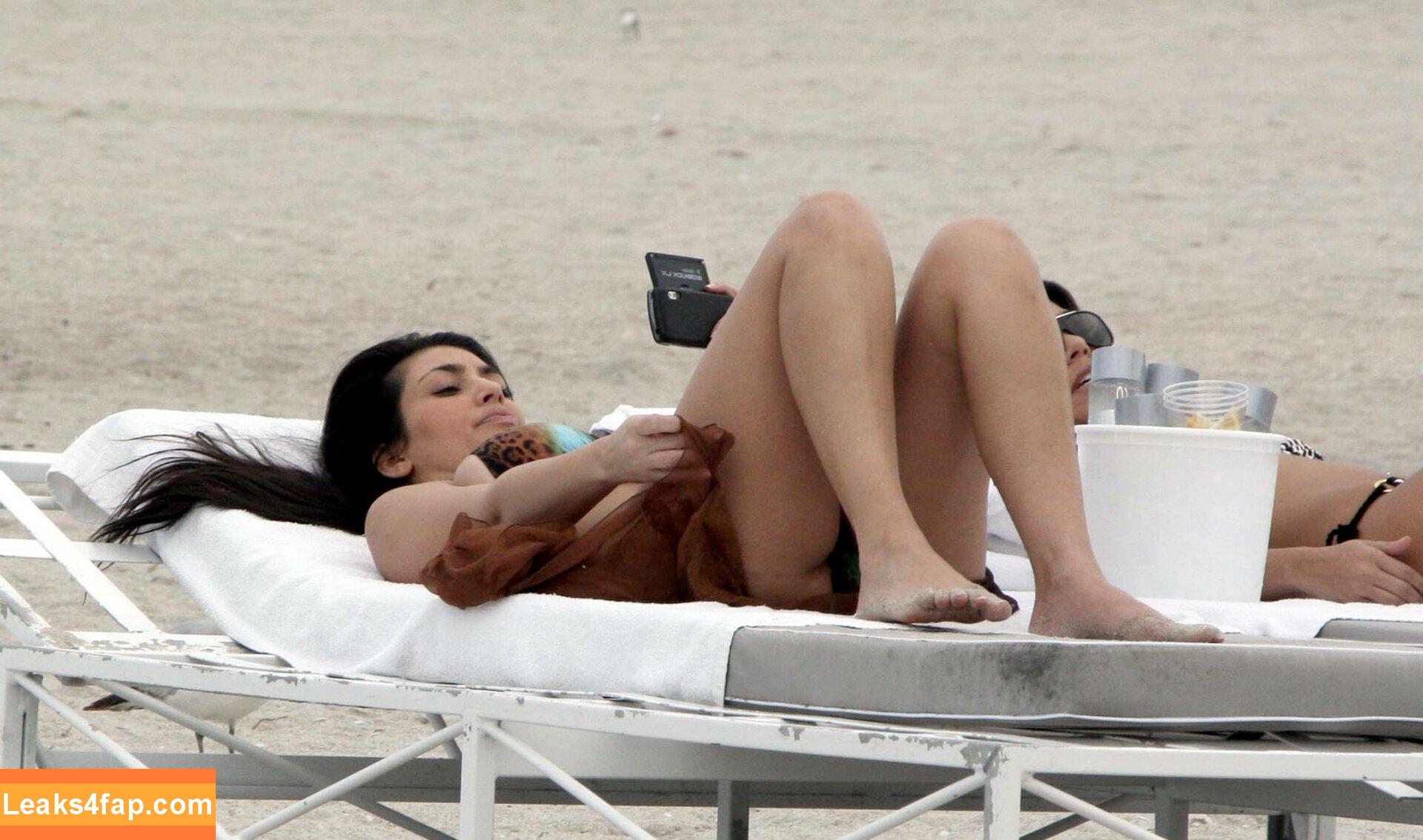 Kim Kardashian / https: / kimkadarshian / kimkardashian leaked photo photo #1459