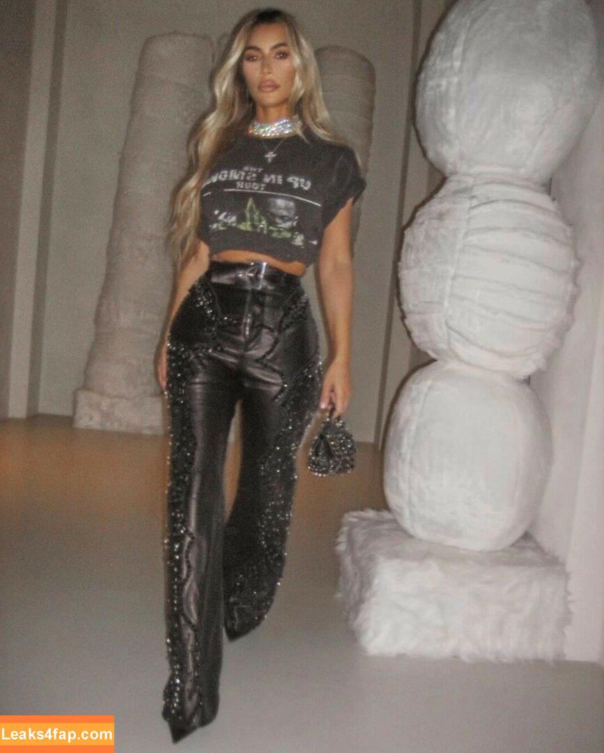 Kim Kardashian / https: / kimkadarshian / kimkardashian leaked photo photo #1492