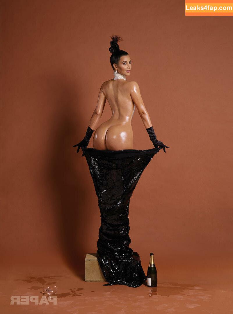 Kim Kardashian / https: / kimkadarshian / kimkardashian leaked photo photo #1542