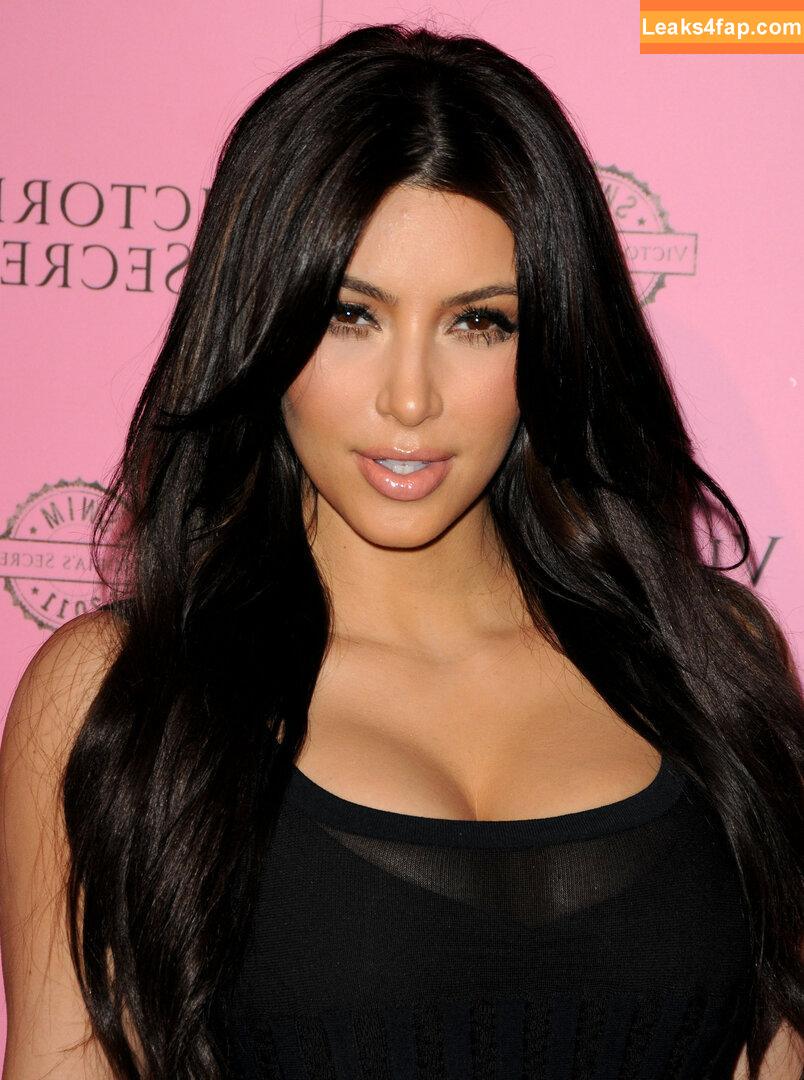 Kim Kardashian / https: / kimkadarshian / kimkardashian leaked photo photo #1634