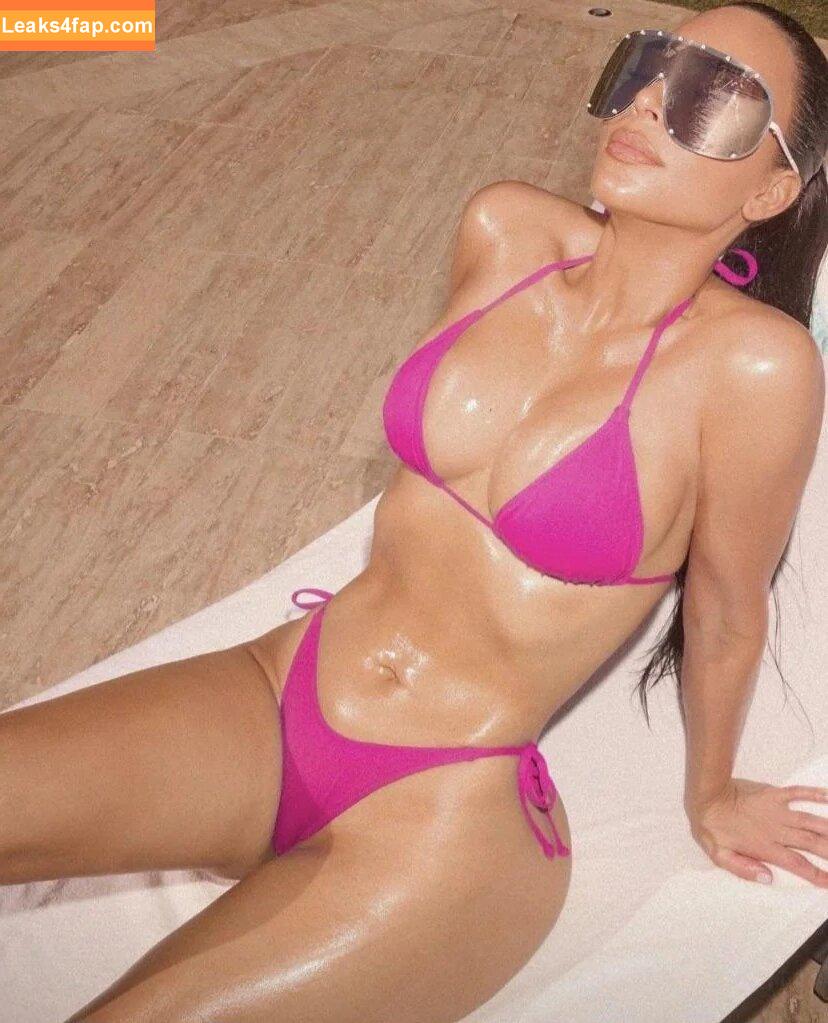 Kim Kardashian / https: / kimkadarshian / kimkardashian leaked photo photo #1670