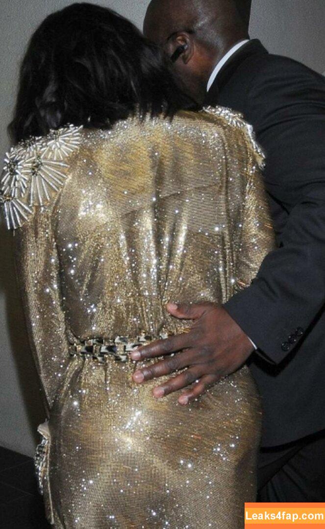 Kim Kardashian / https: / kimkadarshian / kimkardashian leaked photo photo #1703