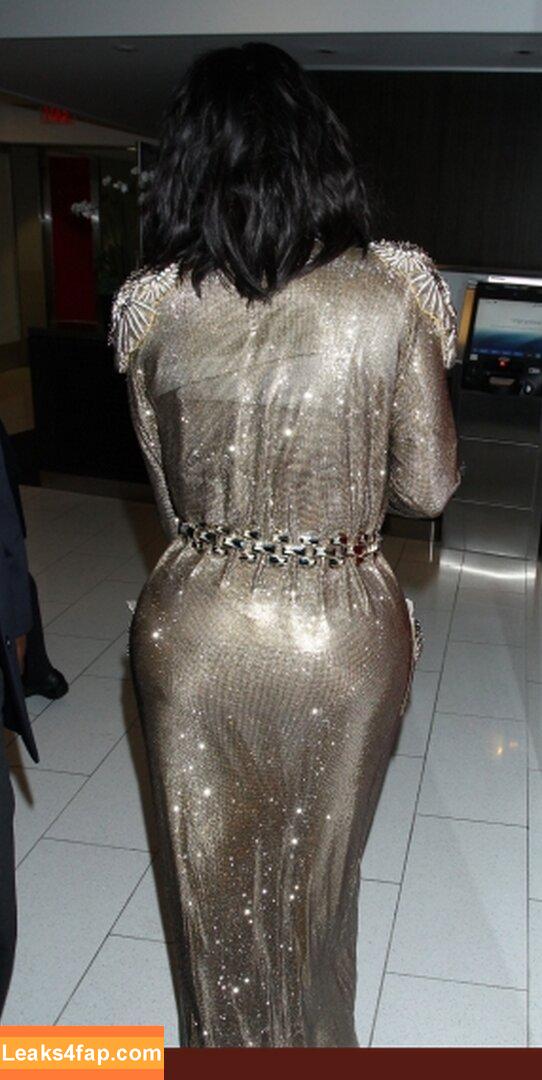 Kim Kardashian / https: / kimkadarshian / kimkardashian leaked photo photo #1704
