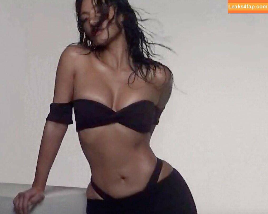 Kim Kardashian / https: / kimkadarshian / kimkardashian leaked photo photo #1738
