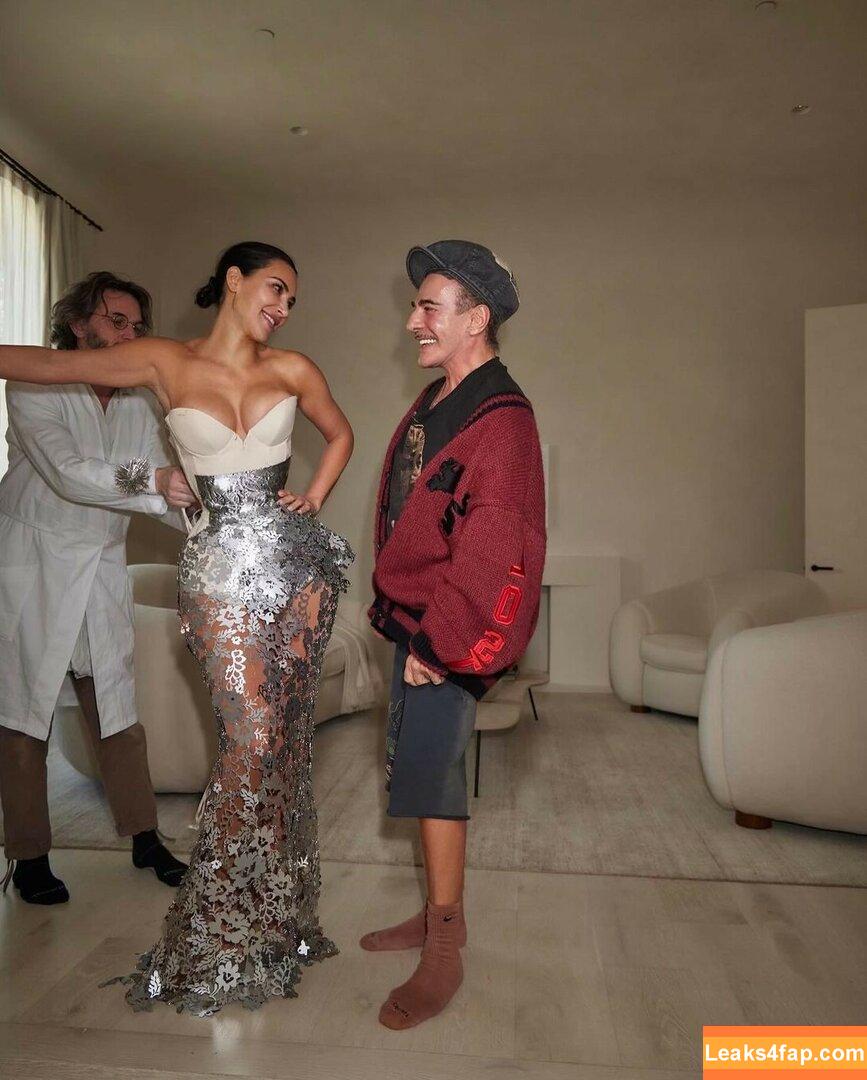 Kim Kardashian / https: / kimkadarshian / kimkardashian leaked photo photo #1778