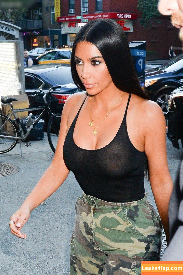 Kim Kardashian / https: / kimkadarshian / kimkardashian leaked photo photo #1803