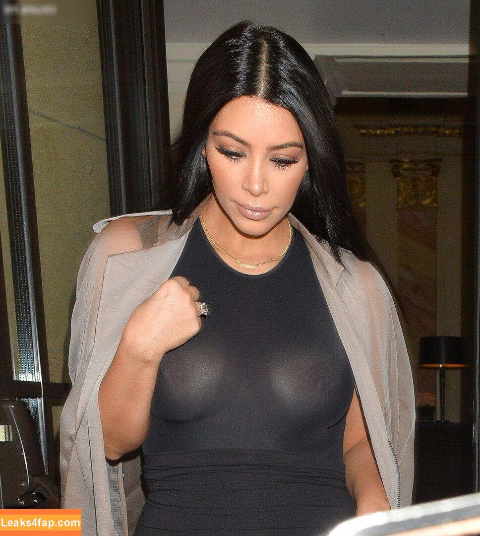 Kim Kardashian / https: / kimkadarshian / kimkardashian leaked photo photo #1806