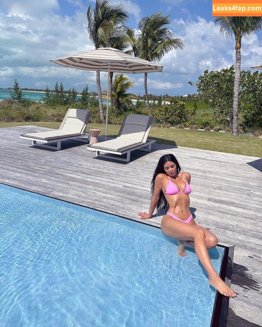 Kim Kardashian / https: / kimkadarshian / kimkardashian leaked photo photo #1820