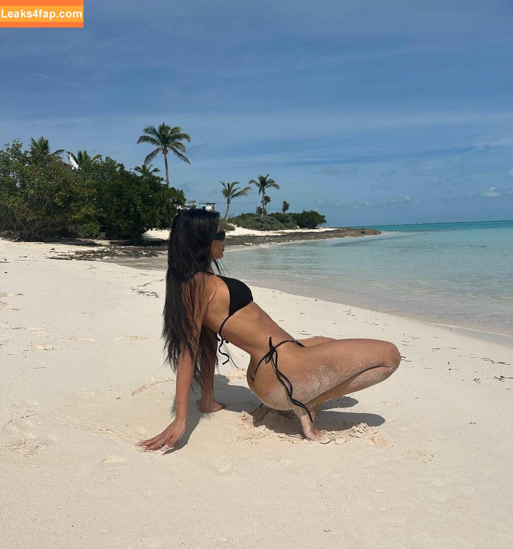 Kim Kardashian / https: / kimkadarshian / kimkardashian leaked photo photo #1894