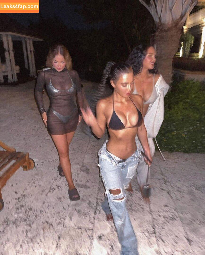 Kim Kardashian / https: / kimkadarshian / kimkardashian leaked photo photo #1904