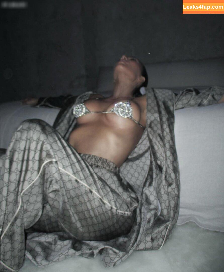 Kim Kardashian / https: / kimkadarshian / kimkardashian leaked photo photo #1935