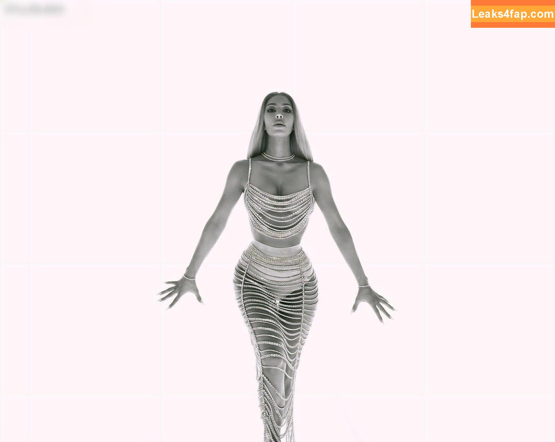 Kim Kardashian / https: / kimkadarshian / kimkardashian leaked photo photo #1972