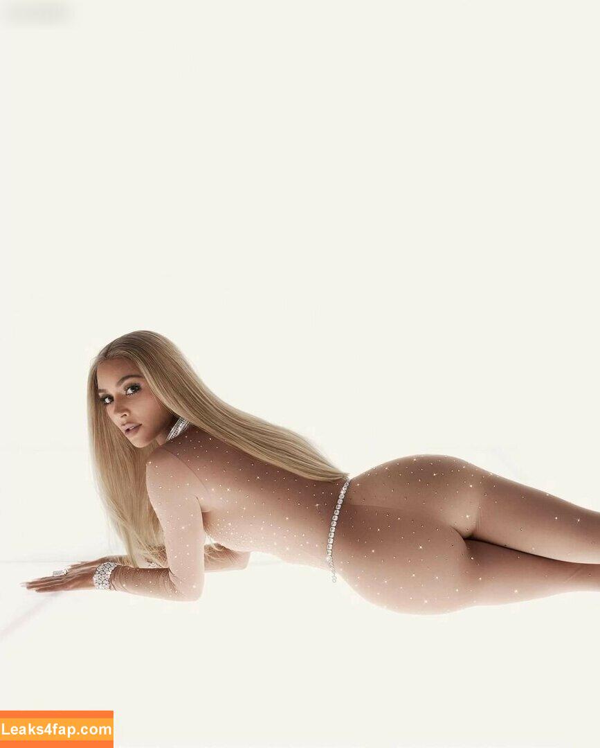 Kim Kardashian / https: / kimkadarshian / kimkardashian leaked photo photo #1976