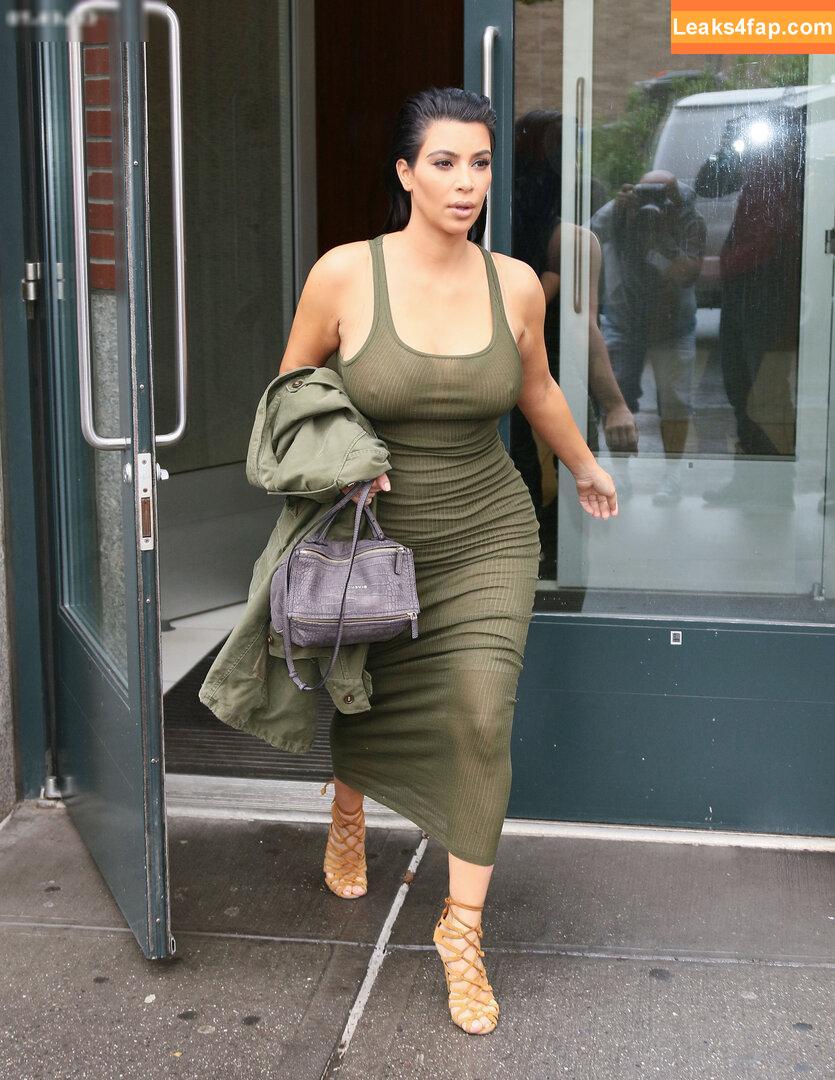 Kim Kardashian / https: / kimkadarshian / kimkardashian leaked photo photo #1999
