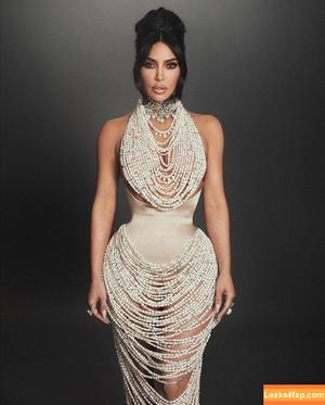 Kim Kardashian photo #1071