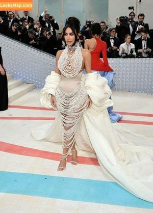 Kim Kardashian photo #1077