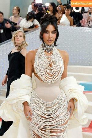 Kim Kardashian photo #1078
