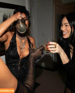 Kim Kardashian photo #1225