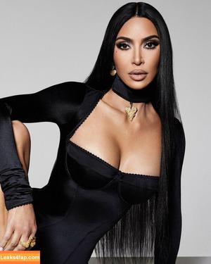 Kim Kardashian photo #1272