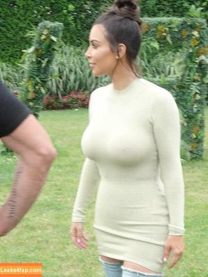Kim Kardashian photo #1294