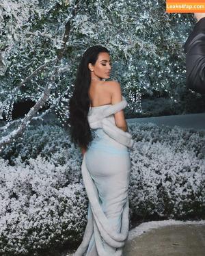 Kim Kardashian photo #1329