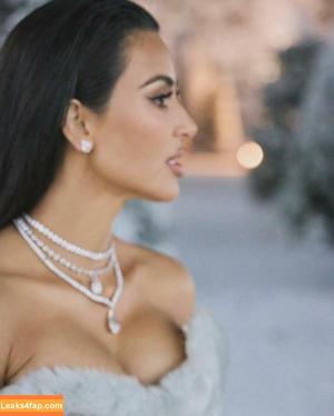 Kim Kardashian photo #1334