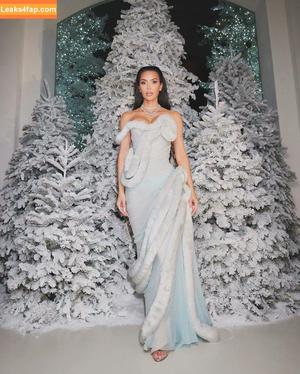 Kim Kardashian photo #1336