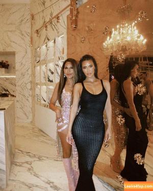 Kim Kardashian photo #1357